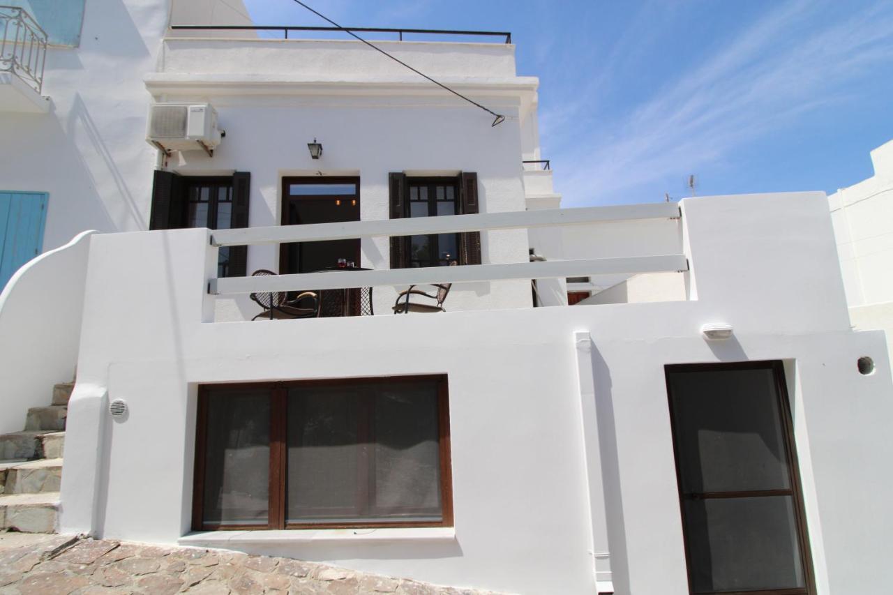 Plaka Philoxenia Apartments Bagian luar foto