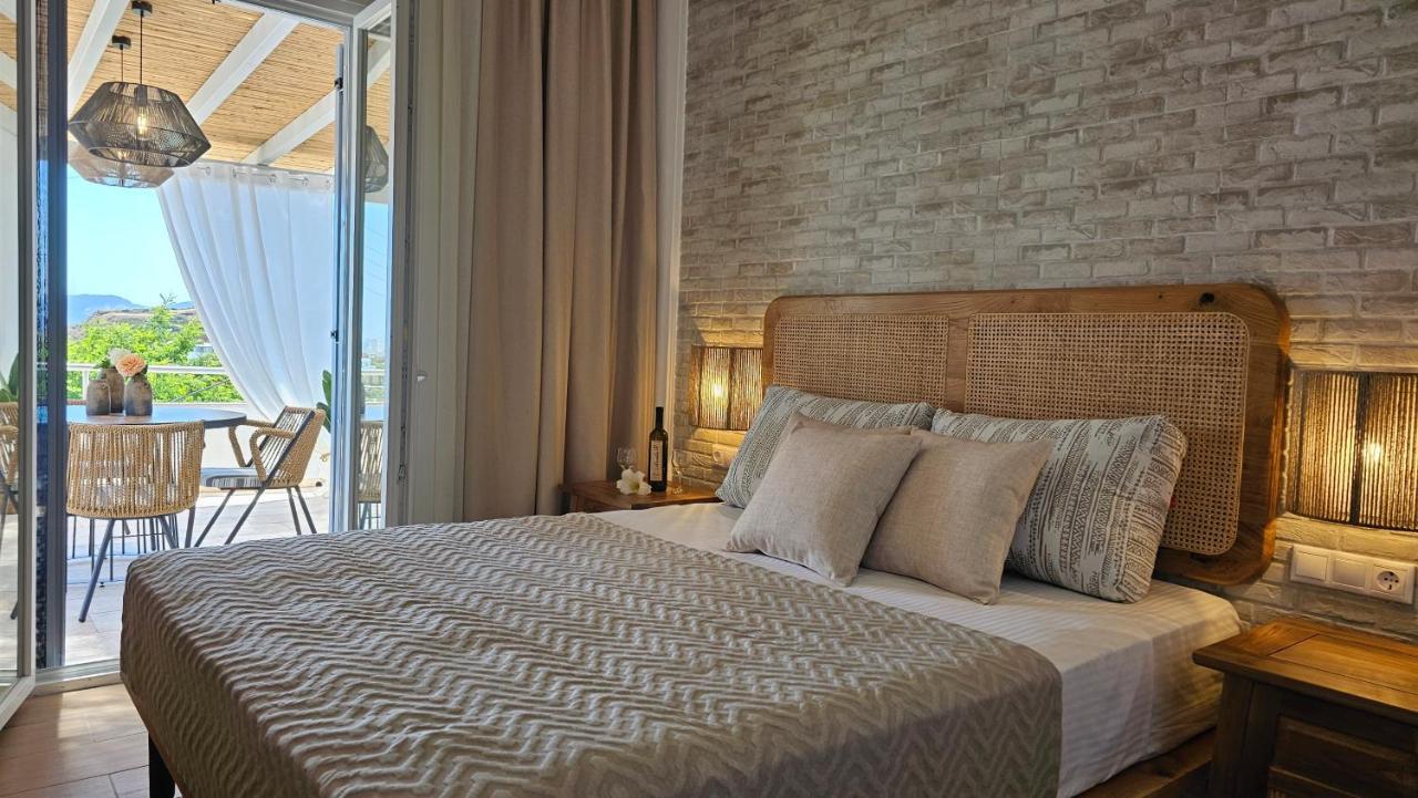Plaka Philoxenia Apartments Bagian luar foto