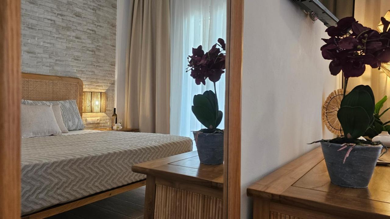 Plaka Philoxenia Apartments Bagian luar foto
