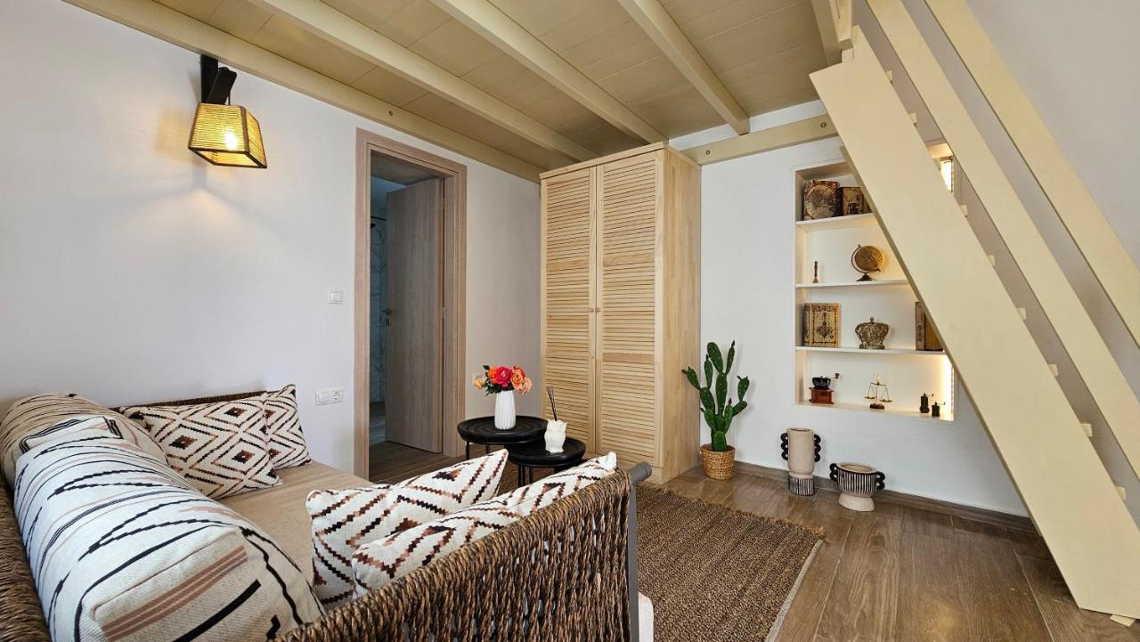 Plaka Philoxenia Apartments Bagian luar foto