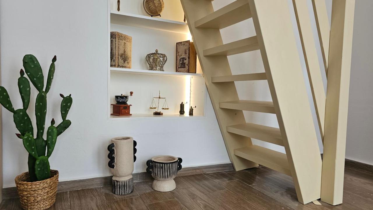 Plaka Philoxenia Apartments Bagian luar foto