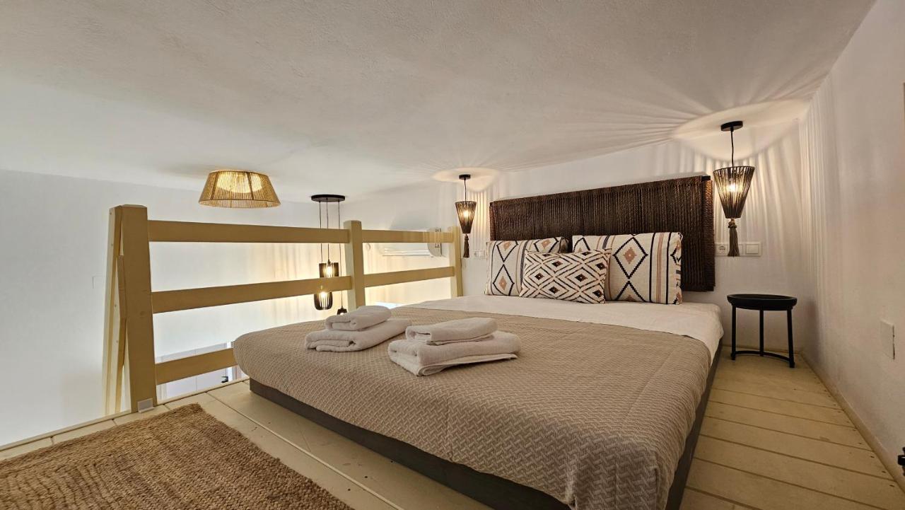 Plaka Philoxenia Apartments Bagian luar foto